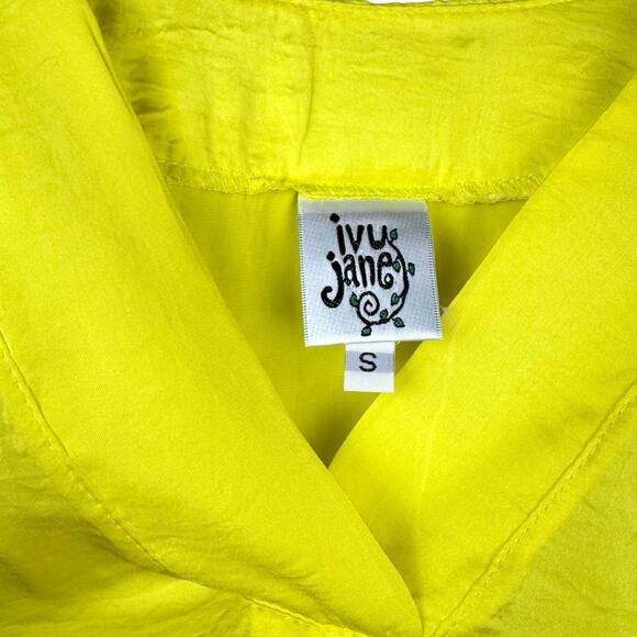 Ivy Jane Bright Neon Yellow Satin V-neck Flutter Short Sleeve Blouse - Picture 12 of 13